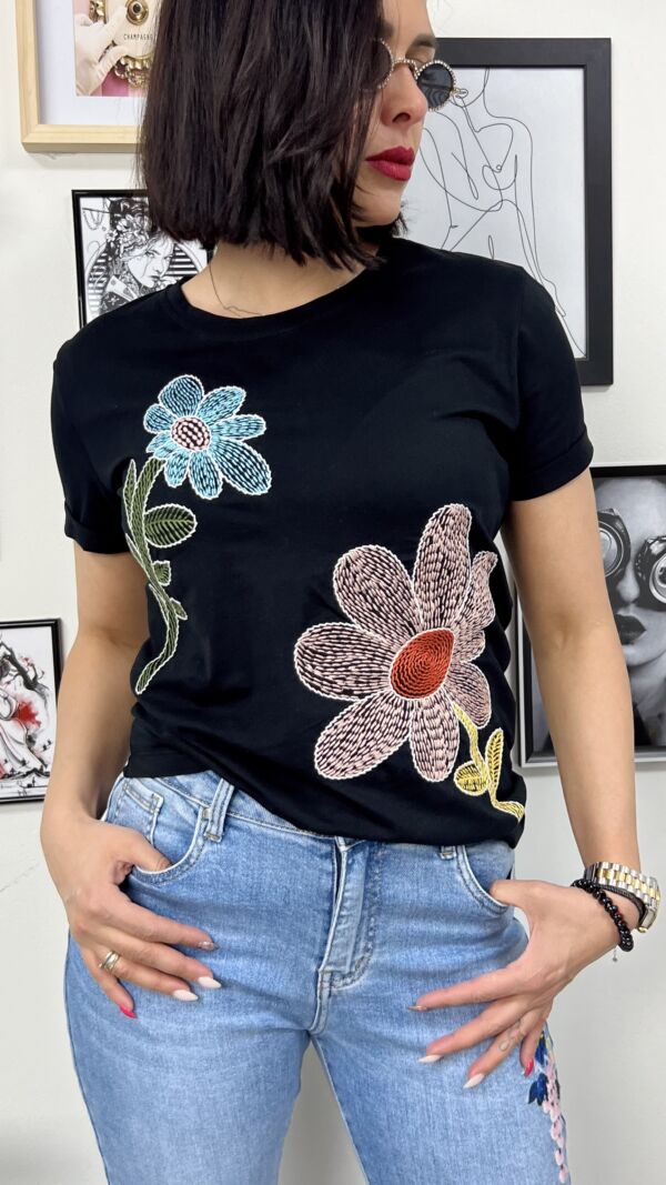 Дамска тениска Flowers